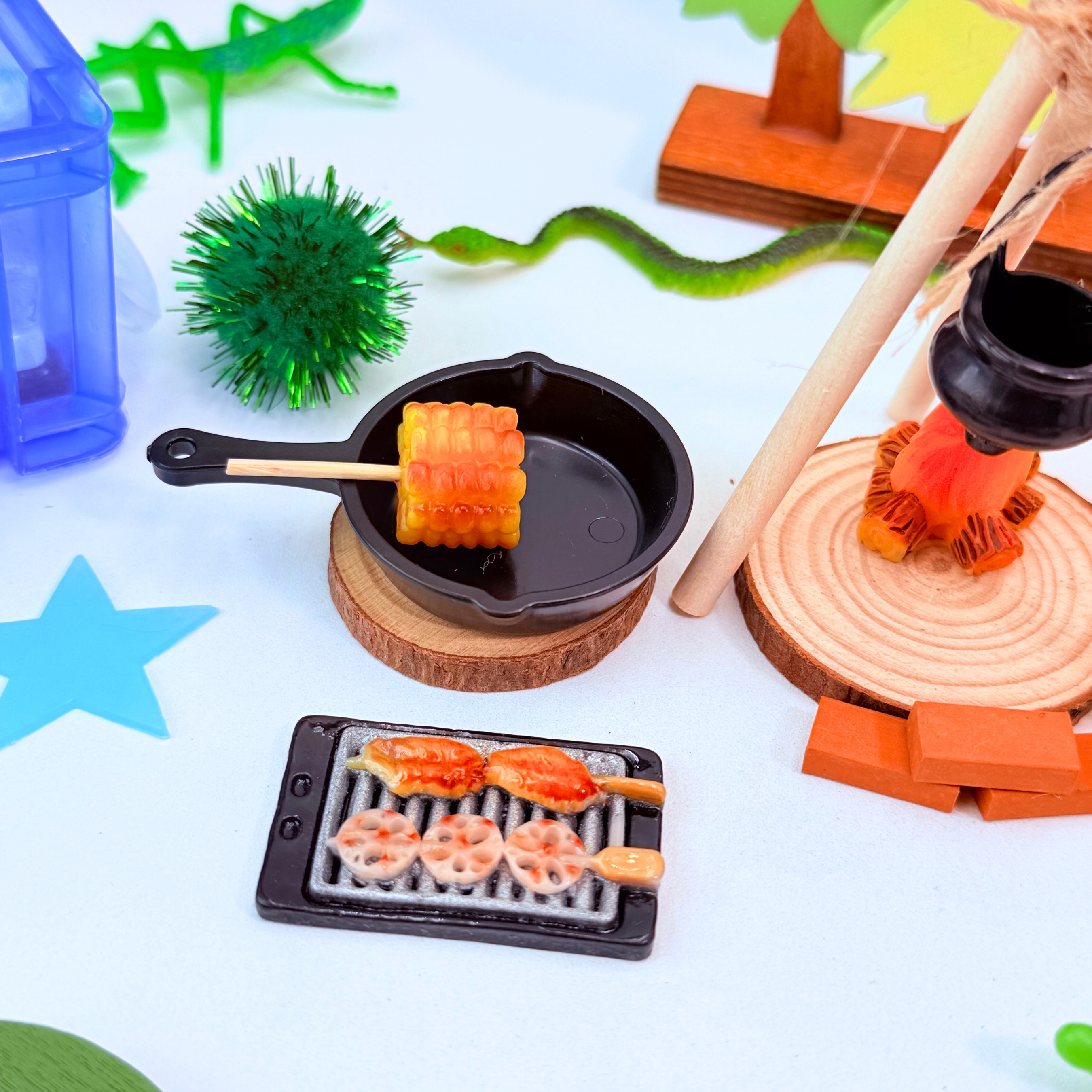 Miniature barbecue grill set